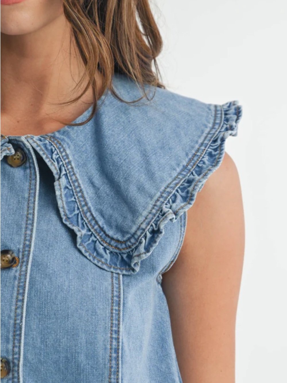 NWT MABLE BOUTIQUE ROMPER DENIM JEAN WIDE COLLAR LARGE SLEEVELESS - Picture 3 of 6